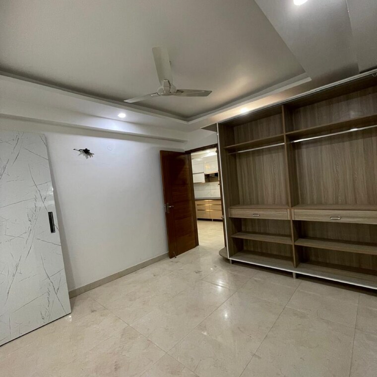 Room, palam-vihar-residents-association 3.5 Bedroom 2000 Sq.Ft. Builder Floor In Palam Vihar Gurgaon 9689947