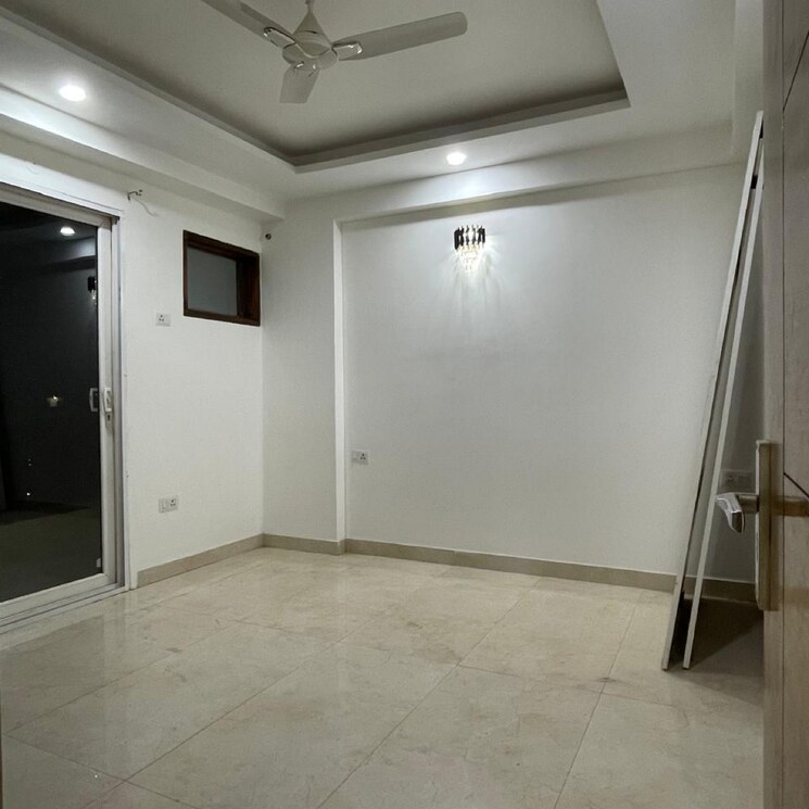 Room, palam-vihar-residents-association 3.5 Bedroom 2000 Sq.Ft. Builder Floor In Palam Vihar Gurgaon 9689947