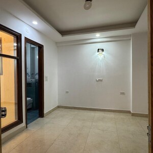 Room in 3.5 BHK Builder Floor at Palam Vihar Residents Association, Palam Vihar – for Rent