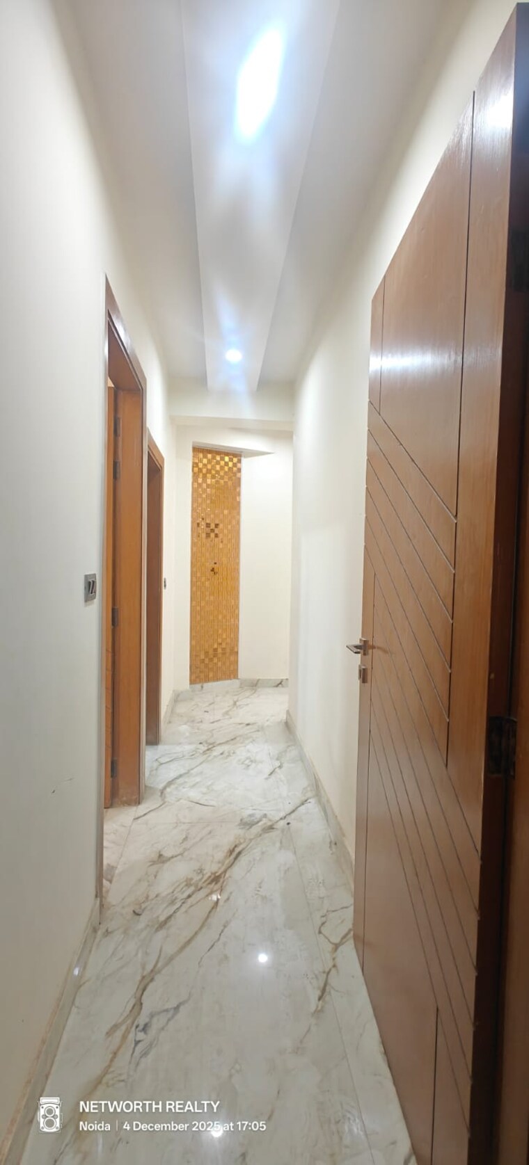 undefined, sector 73 3 Bedroom 1500 Sq.Ft. Builder Floor In Sector 73 Noida 9689961