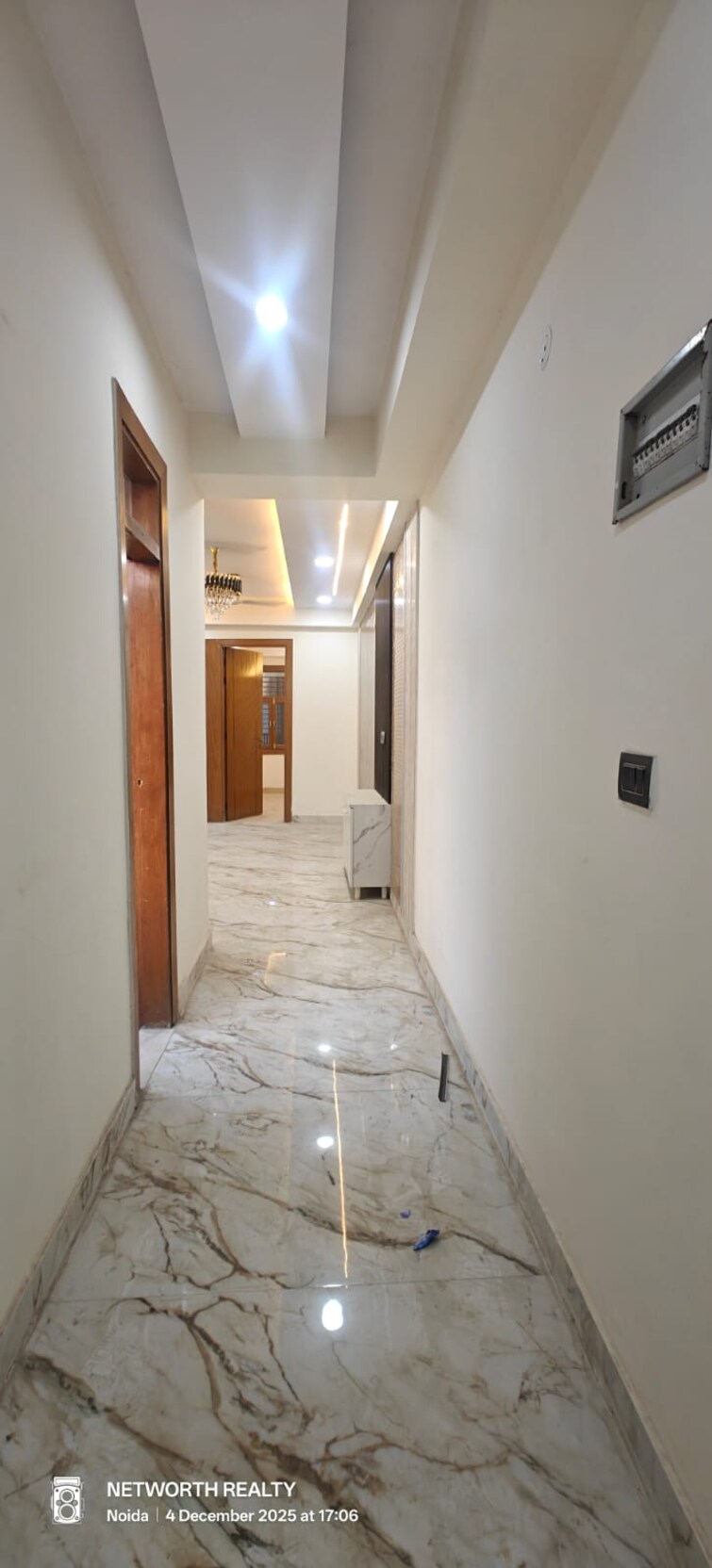 undefined, sector 73 3 Bedroom 1500 Sq.Ft. Builder Floor In Sector 73 Noida 9689961