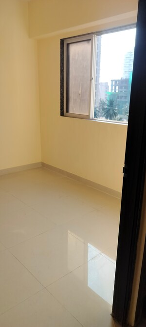 Room in 2 BHK Apartment at Ashish CHS Andheri, Andheri West – for Rent