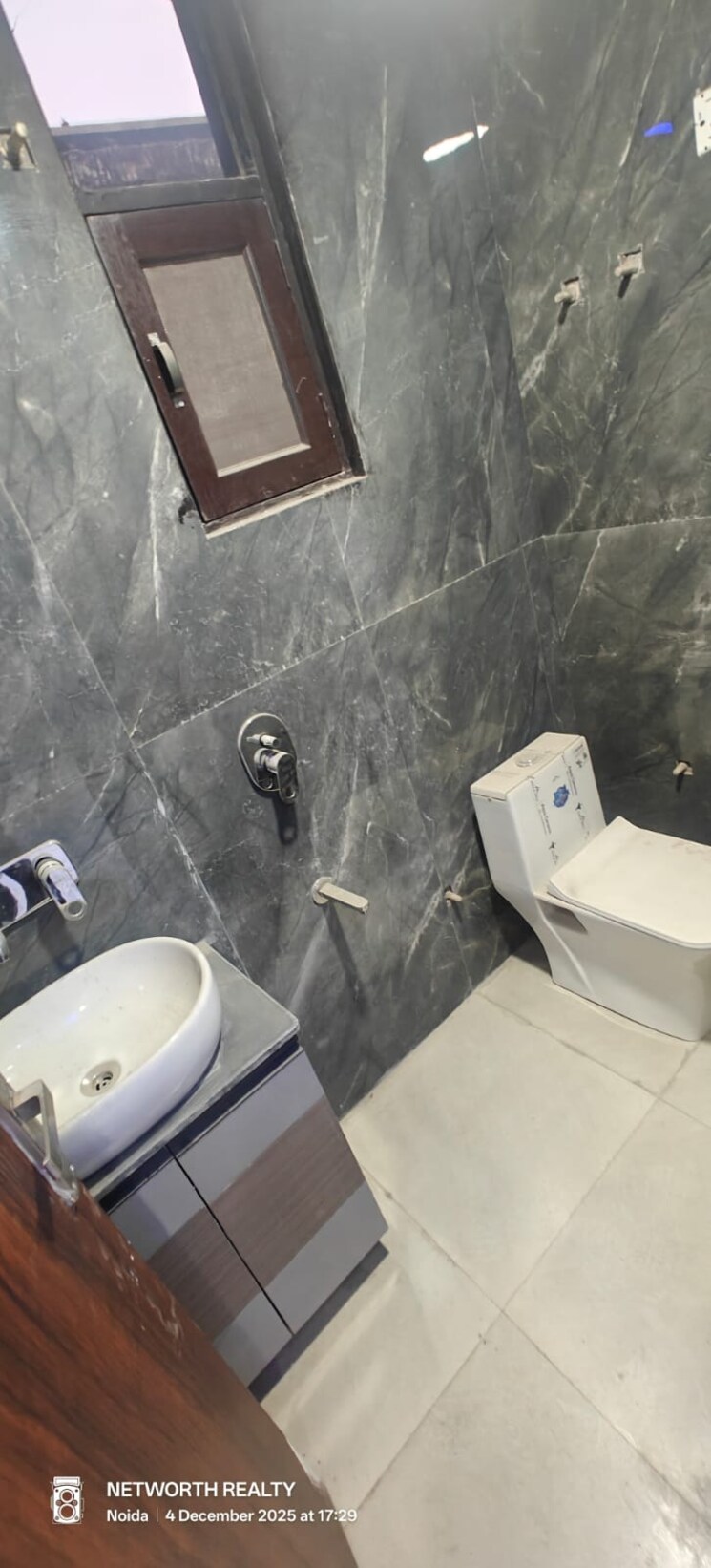 Bathroom, sector 73 2 Bedroom 1000 Sq.Ft. Builder Floor In Sector 73 Noida 9689969