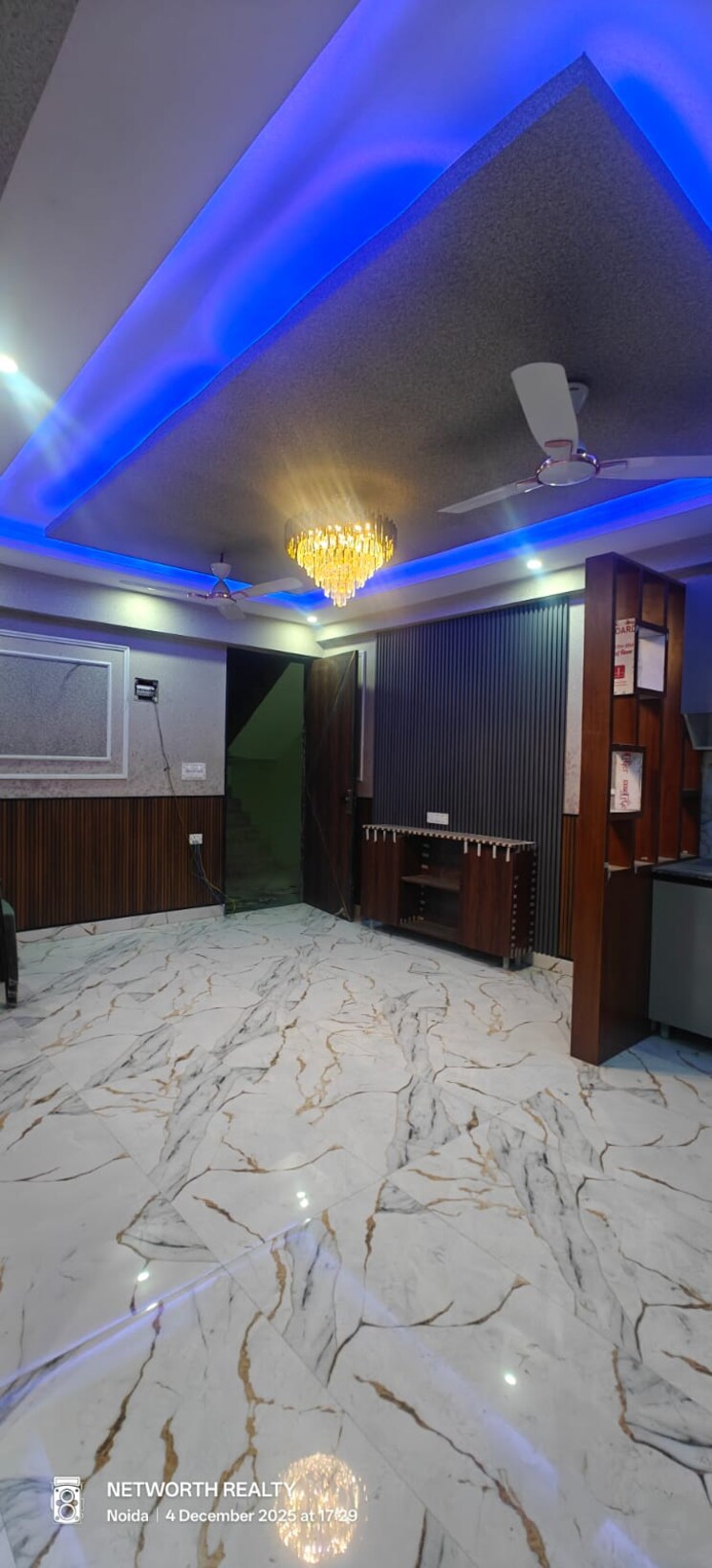 Bedroom, sector 73 2 Bedroom 1000 Sq.Ft. Builder Floor In Sector 73 Noida 9689969