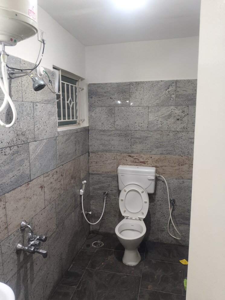 Bathroom, s-v-residency-bellandur 1 Bedroom 650 Sq.Ft. Apartment In Bellandur Bangalore 9689987
