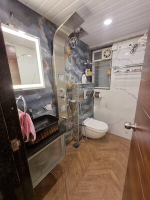 Team Area in 1 BHK Apartment at Shivraise Apartment, Kandivali East – for Rent