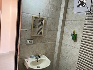 Bathroom in 1 BHK Builder Floor at Lajpat Nagar ii – for Rent