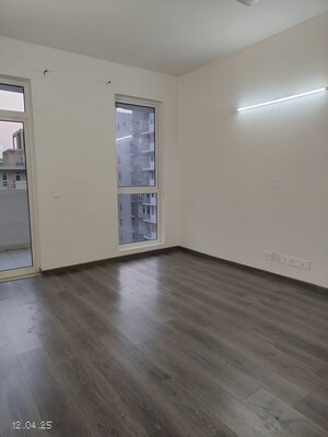 Room in 2 BHK Apartment at Ireo The Corridors, Sector 67a – for Rent