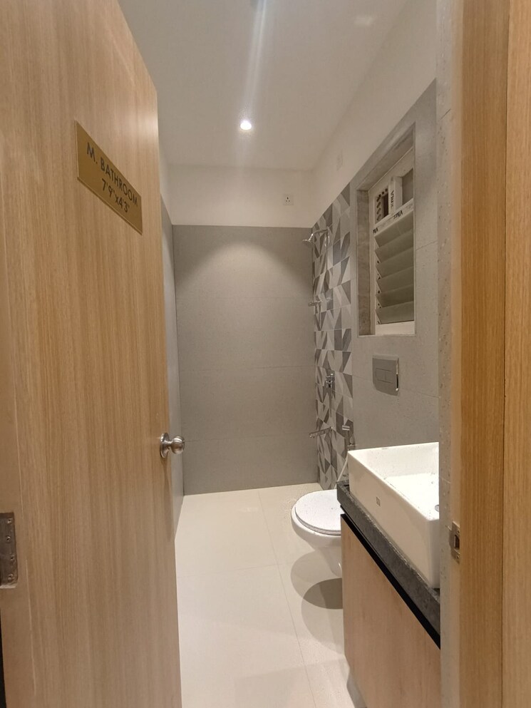 Bathroom, puraniks-tokyo-bay 2 Bedroom 572 Sq.Ft. Apartment In Kasarvadavali Thane 9689999