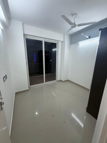 2 BHK Apartment For Rent in ROF Alante, Sector 108