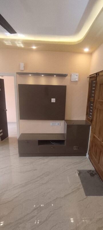 Furnished Amenities in 1 BHK Builder Floor at Happy Homes BTM Layout, Btm Layout – for Rent