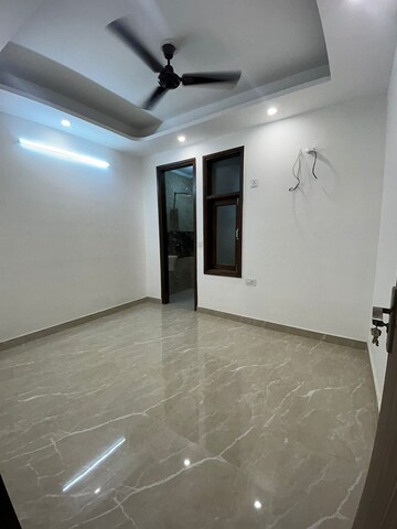 Room in 2 BHK Apartment at Capital Heights Niranjanpur, Gms Road – for Rent