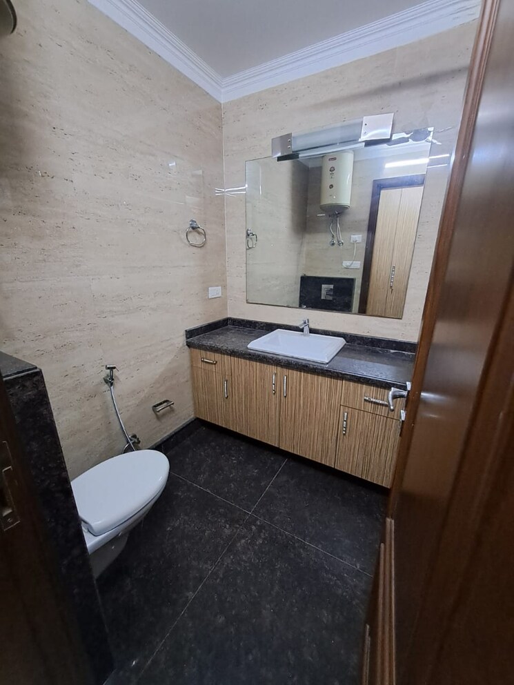 Kitchen, panchsheel enclave 3 Bedroom 2200 Sq.Ft. Builder Floor In Panchsheel Enclave Delhi 9690070