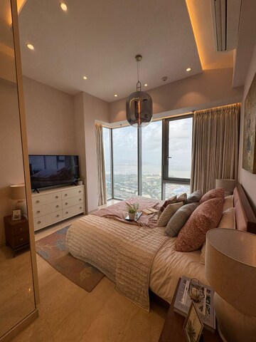 Team Area in 3 BHK Apartment at Piramal Aranya, Byculla – for Rent