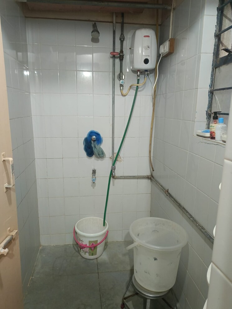 Bathroom, kothrud 1 Bedroom 600 Sq.Ft. Apartment In Kothrud Pune 9690076