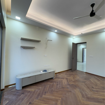 Room in 4 BHK Apartment at Shalimar One World Belvedere Court 3, Malesemau – for Rent