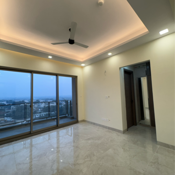 Room in 3 BHK Apartment at Shalimar One World Belvedere Court 3, Malesemau – for Rent