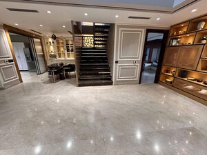 Parking in 4 BHK Builder Floor at Ansal Plaza Sector-23, Sector 23 – for Rent