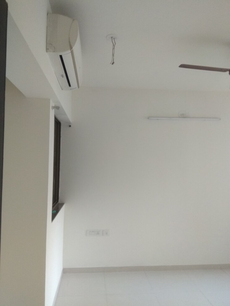 undefined, lodha-splendora 1 Bedroom 450 Sq.Ft. Apartment In Ghodbunder Road Thane 9690100