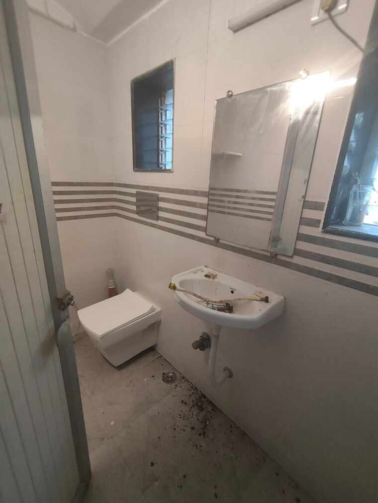 Swimming Pool, poonam-apartments-worli 2 Bedroom 950 Sq.Ft. Apartment In Worli Mumbai 9690102