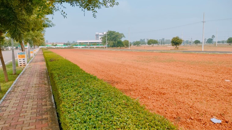 Garden, thagarapuvalasa  267 Sq.Yd. Plot In Thagarapuvalasa Vizag 9690105