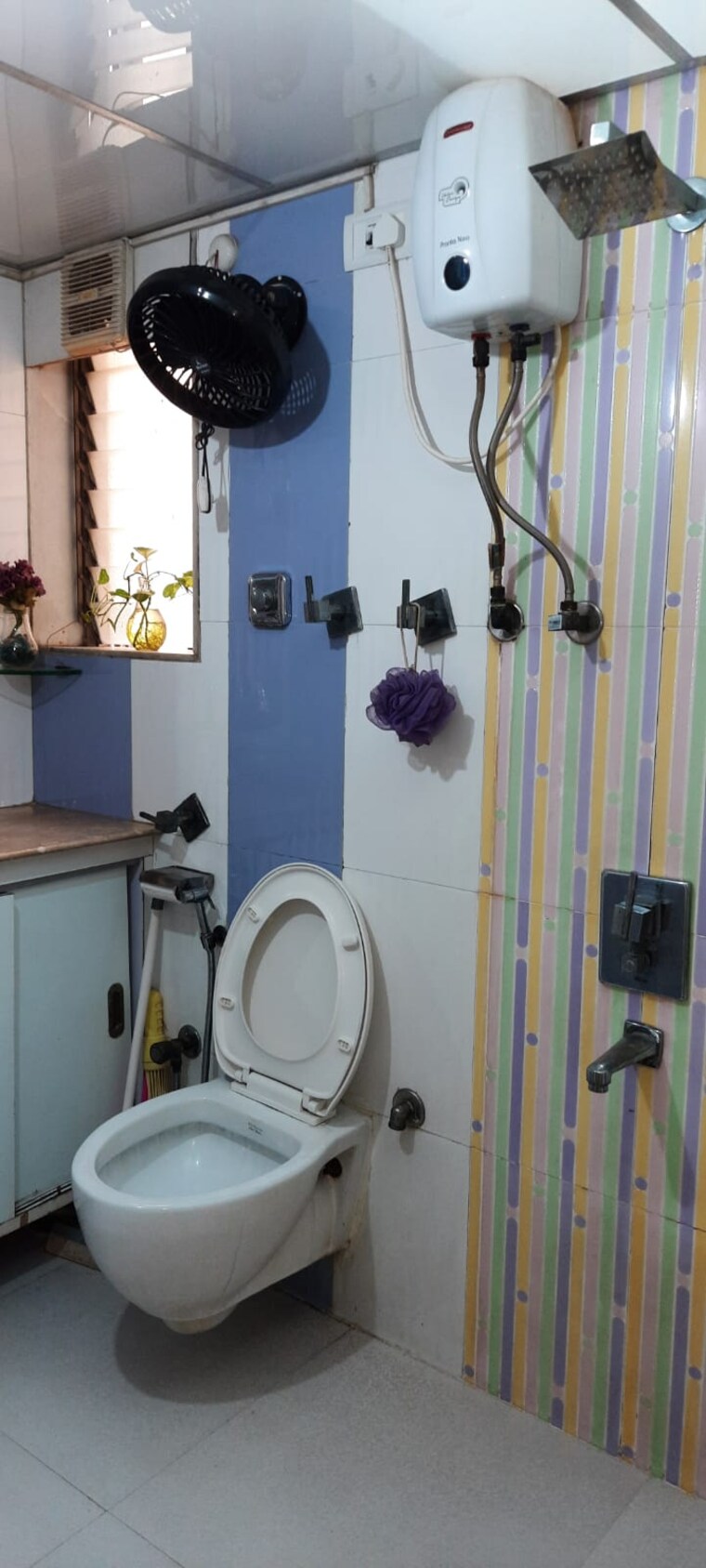 Bathroom, usha-gardens 2 Bedroom 950 Sq.Ft. Apartment In Malad West Mumbai 9690116