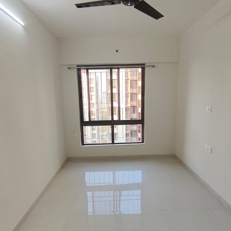 Room, dosti-greater-thane 1 Bedroom 319 Sq.Ft. Apartment In Kalher Thane 9690117