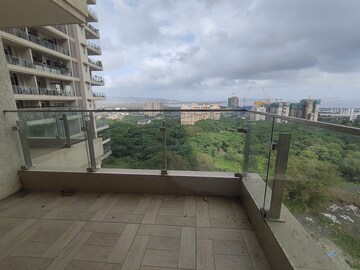 Balcony in 3 BHK Apartment at Lokhandwala Minerva Mahalaxmi, Mahalaxmi – for Rent