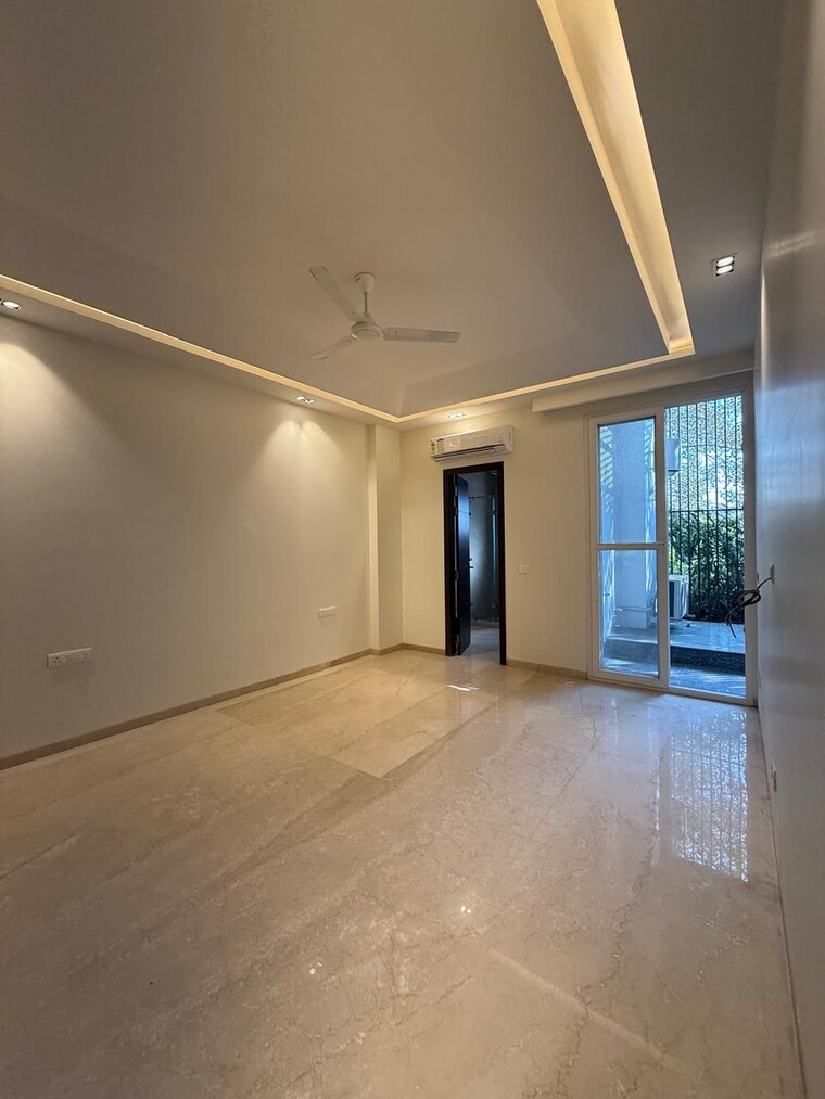 Room, greater kailash 4 Bedroom 2700 Sq.Ft. Builder Floor In Greater Kailash Delhi 9690130