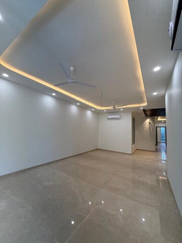 Room in 4 BHK Builder Floor at Greater Kailash – for Sale