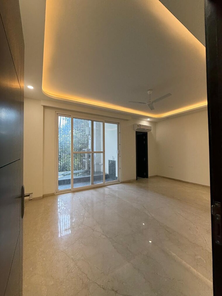 Room, greater kailash 4 Bedroom 2700 Sq.Ft. Builder Floor In Greater Kailash Delhi 9690130