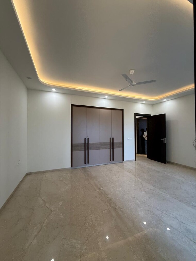 Room, greater kailash 4 Bedroom 2700 Sq.Ft. Builder Floor In Greater Kailash Delhi 9690130