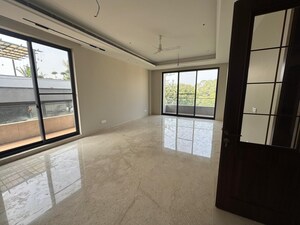 Room in 4 BHK Builder Floor at Greater Kailash – for Rent