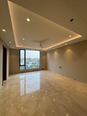 Room in 4 BHK Builder Floor at Greater Kailash – for Rent