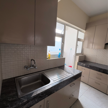 Kitchen in 2 BHK Apartment at Experion Capital, Gomti Nagar – for Rent