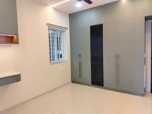 Room in 3 BHK Apartment at Prestige Beverly Hills, Kokapet – for Rent