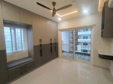 Room in 3 BHK Apartment at Prestige Beverly Hills, Kokapet – for Rent
