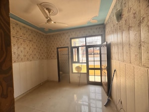 Room in 3 BHK Apartment at Patiala Road – for Sale