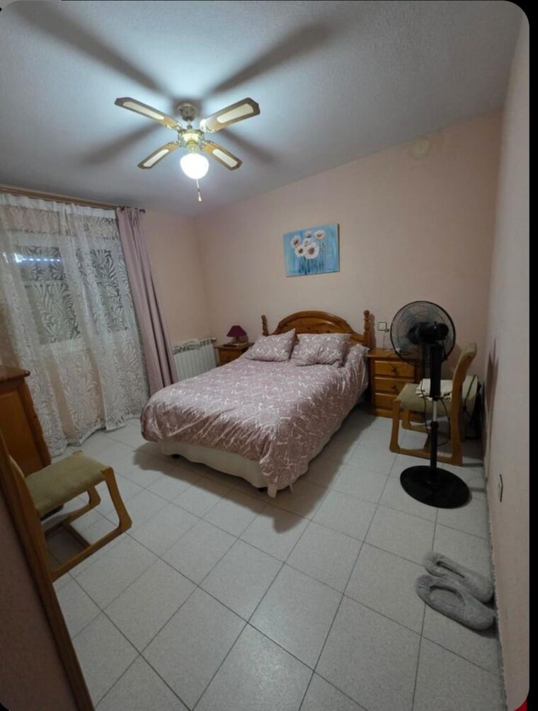 Room, vibhuti khand Pg For Boys & Girls In Vibhuti Khand 9690193