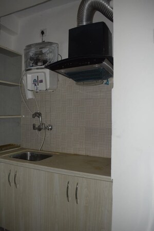 1 RK Builder Floor For Rent in Sector 46