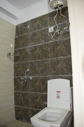 Furnished Amenities in 1 RK Builder Floor at Sector 46 – for Rent