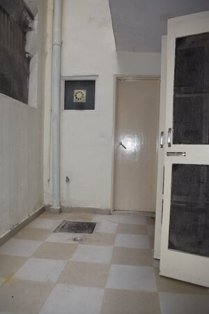 Bathroom in 1 RK Builder Floor at Sector 46 – for Rent