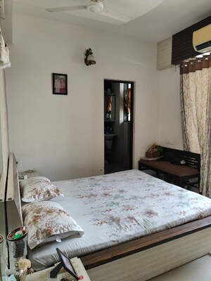 Bedroom in 3 BHK Apartment at Paldi – for Rent