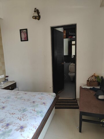 Room in 3 BHK Apartment at Paldi – for Rent