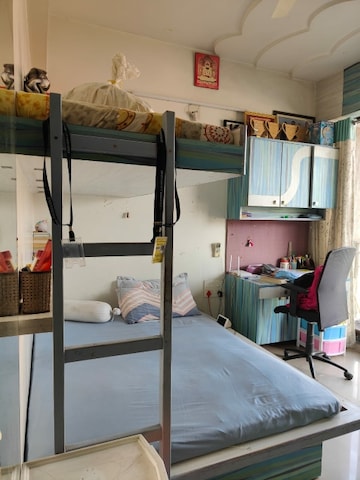 Room in 3 BHK Apartment at Paldi – for Rent