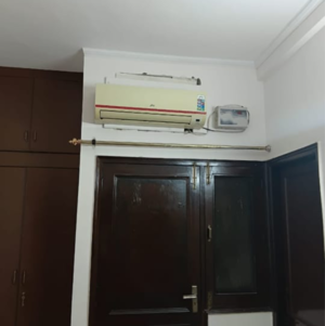 Furnished Amenities in 2 BHK Builder Floor at Malviya Nagar – for Rent