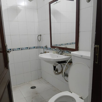 Bathroom in 2 BHK Builder Floor at Malviya Nagar – for Rent