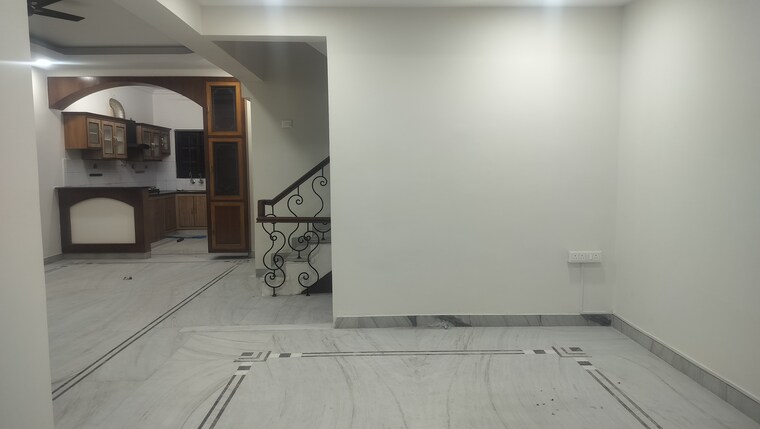 Room, jubilee hills 3 Bedroom 3000 Sq.Ft. Independent House In Jubilee Hills Hyderabad 9690213