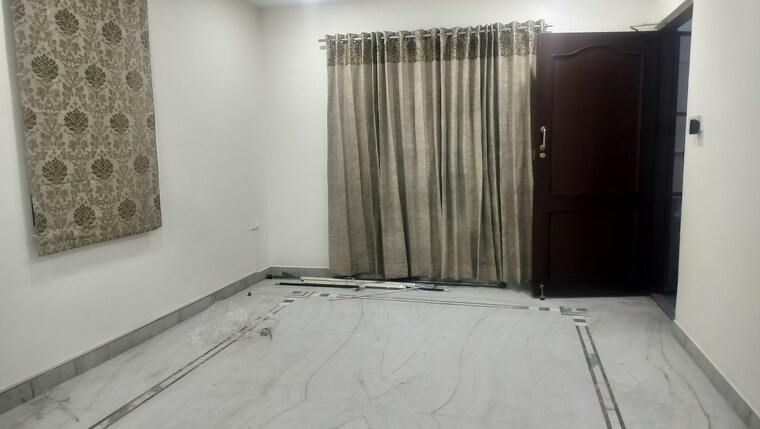 Room, jubilee hills 3 Bedroom 3000 Sq.Ft. Independent House In Jubilee Hills Hyderabad 9690213