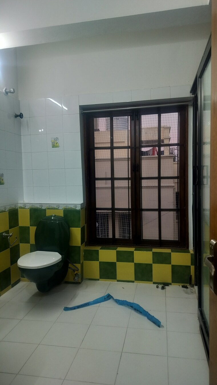 Bathroom, jubilee hills 3 Bedroom 3000 Sq.Ft. Independent House In Jubilee Hills Hyderabad 9690213